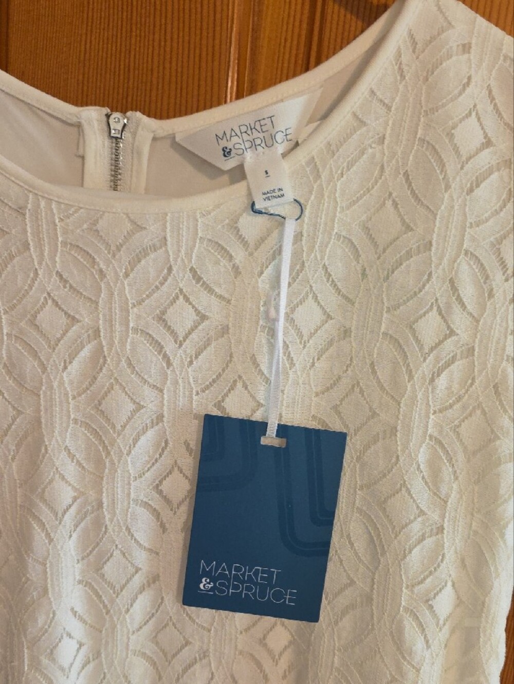 Market & Spruce White Short-Sleeve Geometric Lace Top - Picture 2 of 4